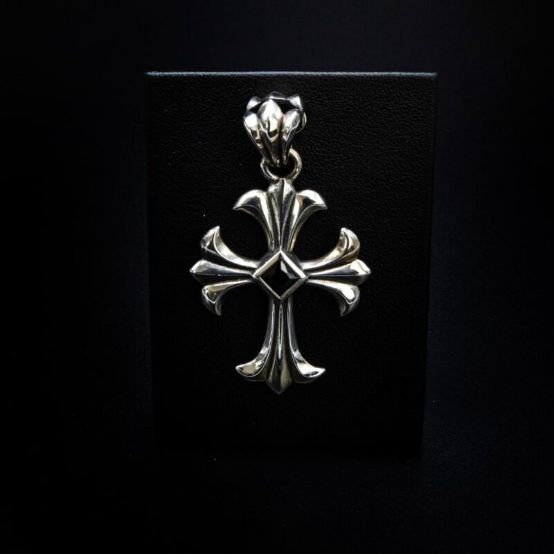 Anhänger Kreuz Raute